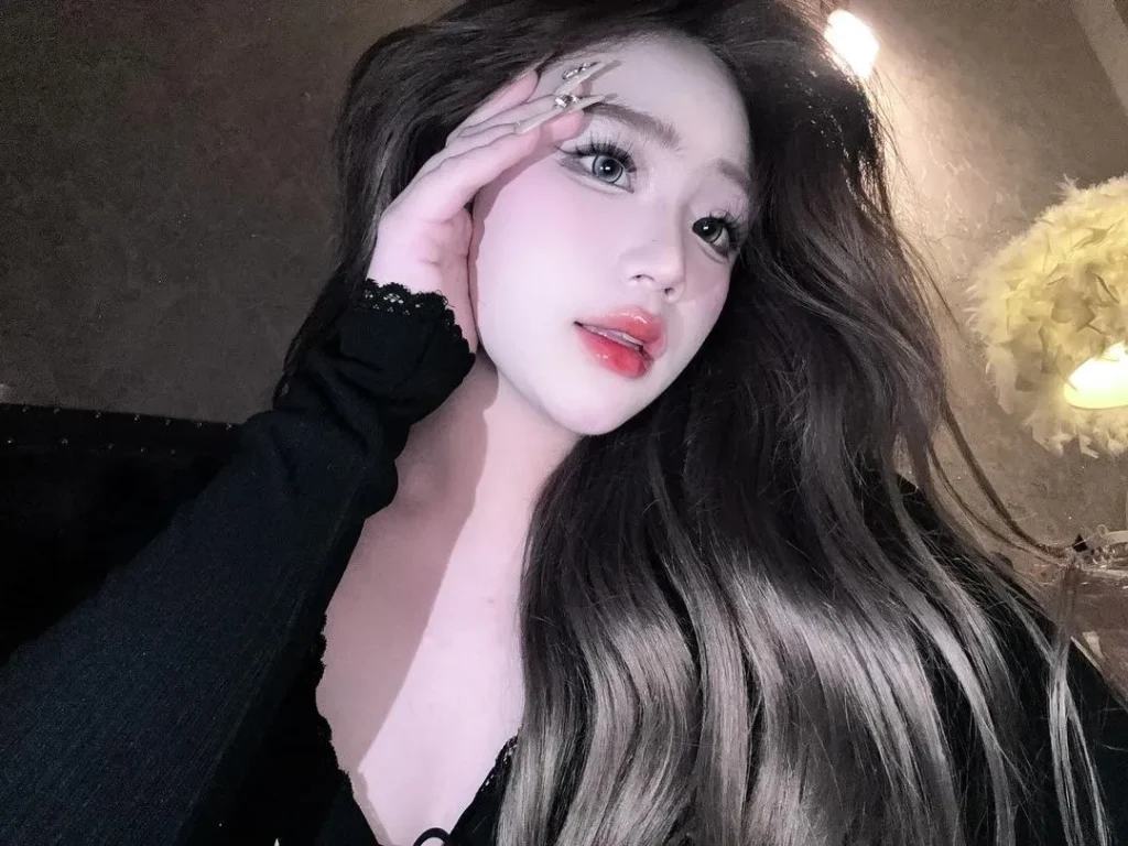 Chiêm ngưỡng vẻ đẹp cực bánh cuốn của hot girl Yến Linh 9 To Nguyen Yen Linh 8 1024x768 1