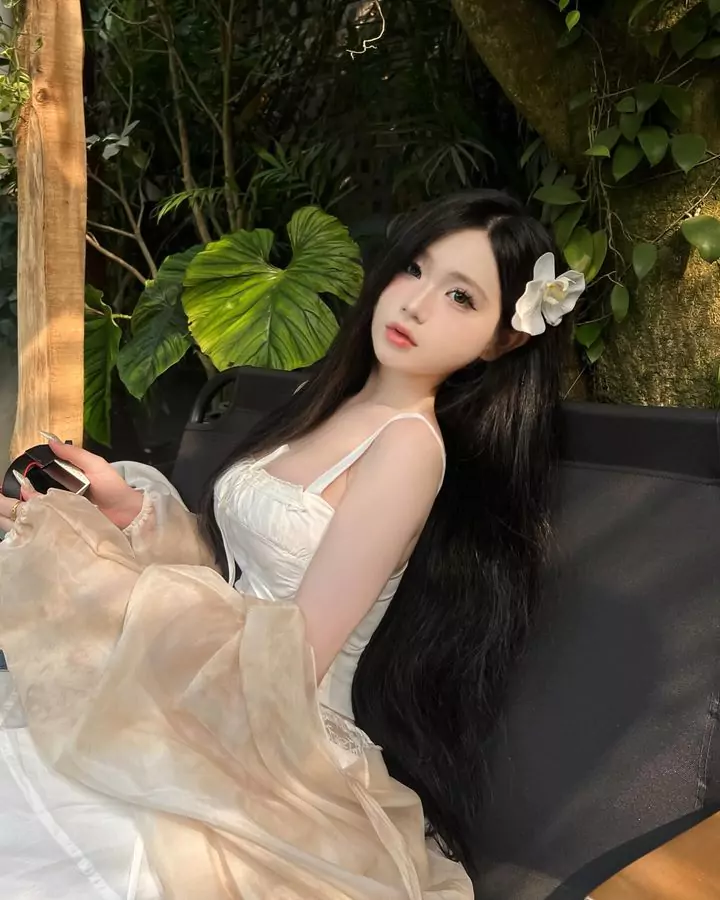 Chiêm ngưỡng vẻ đẹp cực bánh cuốn của hot girl Yến Linh 12 to nguyen yen linh 11 66b3497ca12c1